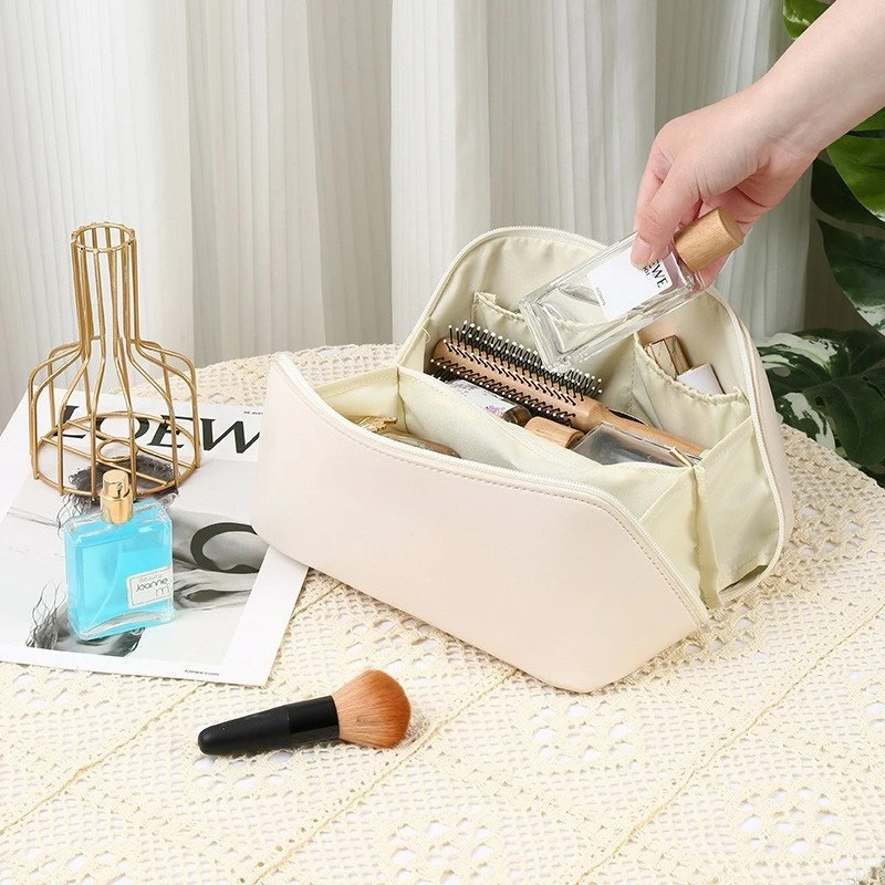 1pc Large Travel Makeup Bag, Waterproof Toiletry Pouch with Multiple Compartments, Portable Cosmetic Case for Women
