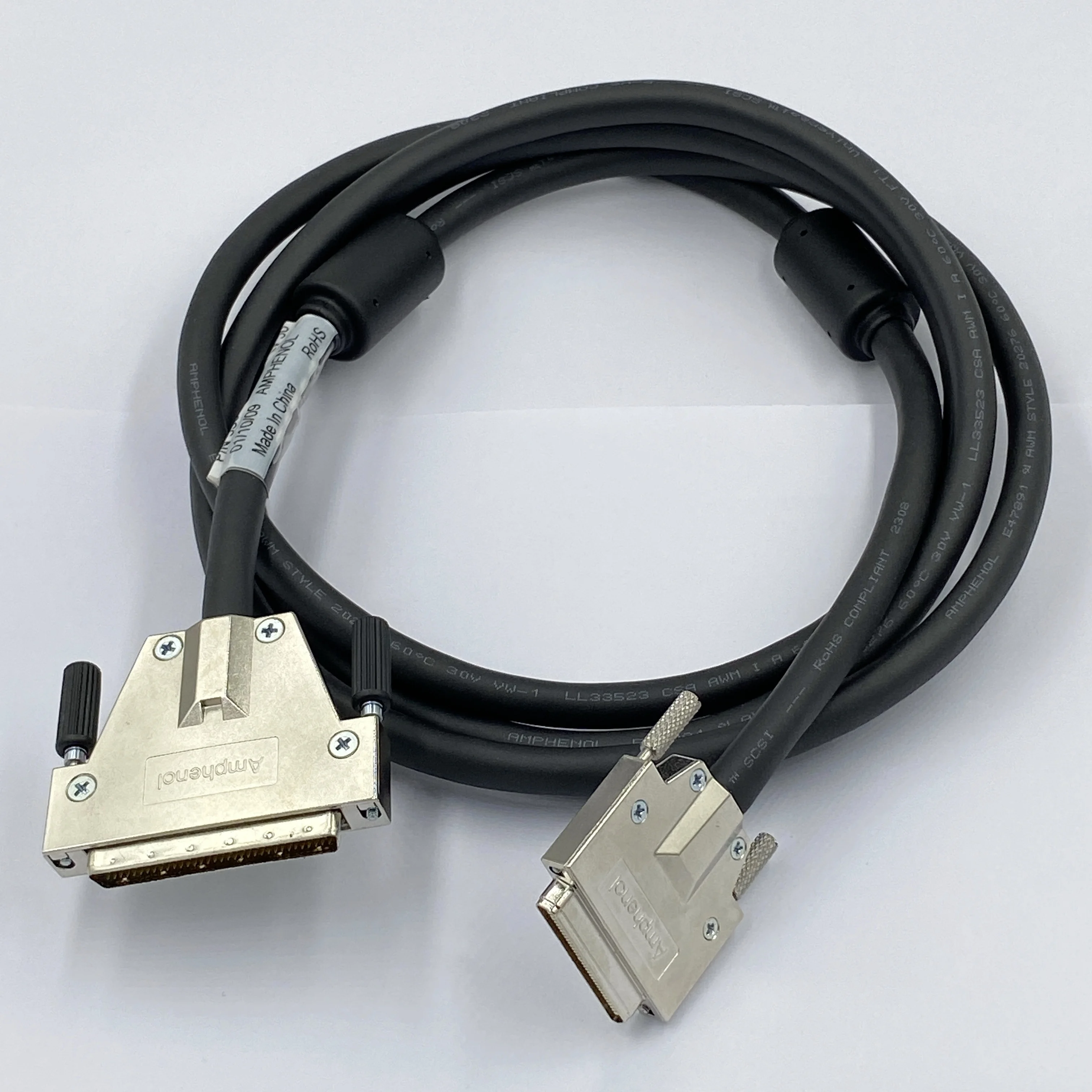 

SCSI Cable HPDB68 to VHDCI68 HPDB 68 Pin to VHDCI 68 Pin Cable Professional Customize Length For AmphenoI 530-3625-01