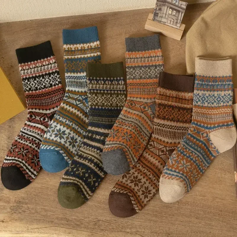 Mens Socks Autumn Winter Fashion Retro Geometric Patterns Middle Tube Socks Men Japanese Fashion Ethnic Vintage Long Socks