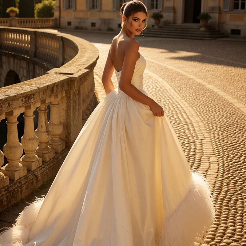 Eightree Elegant Long A-Line Wedding Dresses Feather Sweetheart Sweep Train Bridal Dress White Wedding Ball Prom Gown Customized