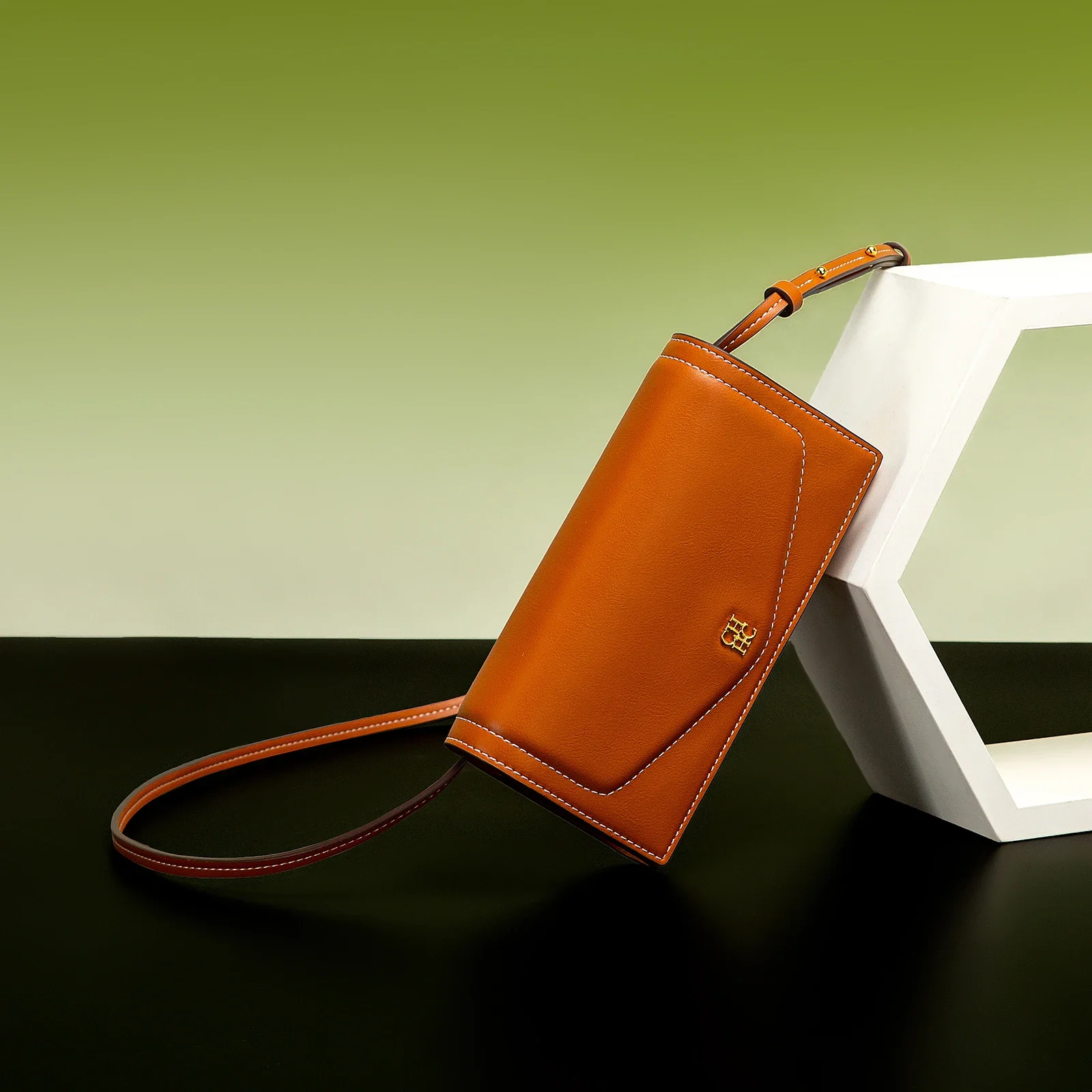 

Solid Color Minimalist Fashion Classic Women's Shoulder Bag Exquisitely Crafted Lightweight Versatile Women's Crossbody Bag