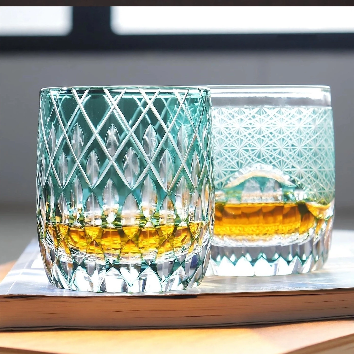 

Japanese Edo Kiriko Hand Carving Flower Wave Green Crystal Liquor Glass Cognac Brandy Snifter Whiskey Cup Wine Mug Drinkware