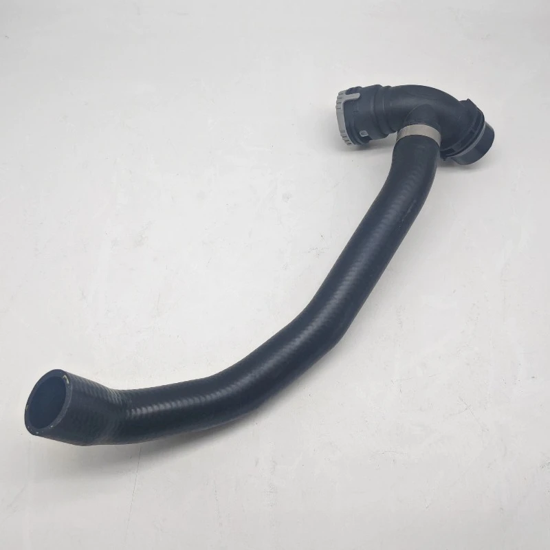 LR005566 Oil Cooler Outlet Hose Bottom To Water Pump for Land Rover LR2 3.2 Volvo Thermostat To Radiator Pipe LR005563 LR005564