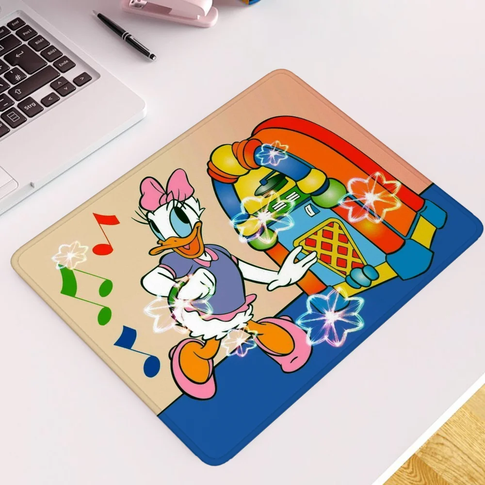 Daisy Duck Custom Mouse Pad Anime Small Mousepad Company Desk Accessories Gaming Mouse Mat Game Mats Pc Gamer Girl Mause Laptop