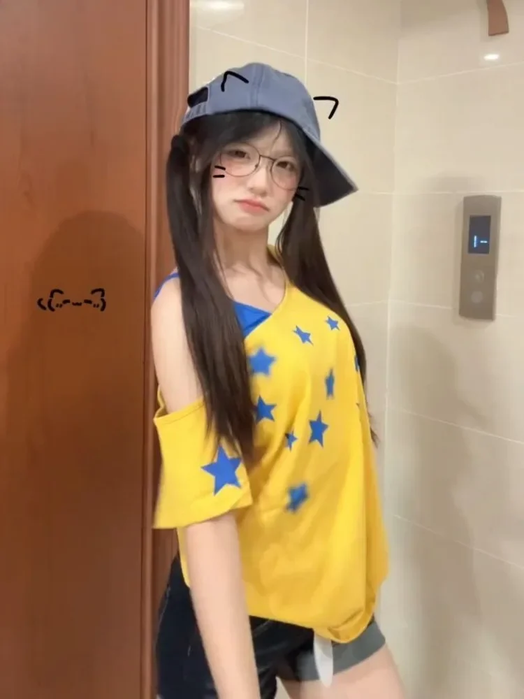 Harajuku Y2K تي شيرت بلوزات غير مغطية للكتف الرسم 2000S المرقعة قصيرة الأكمام تي شيرت اليابانية كبيرة الحجم وهمية قطعتين