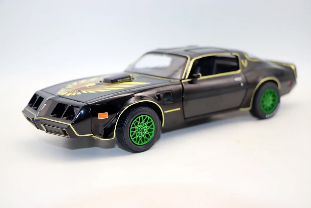 nuevo-modelo-de-coche-de-juguete-de-aleacion-a-escala-1-24-del-pontiac-firebird-t-a-de-1979-de-la-marca-gl-para-coleccionistas-ideal-para-regalo