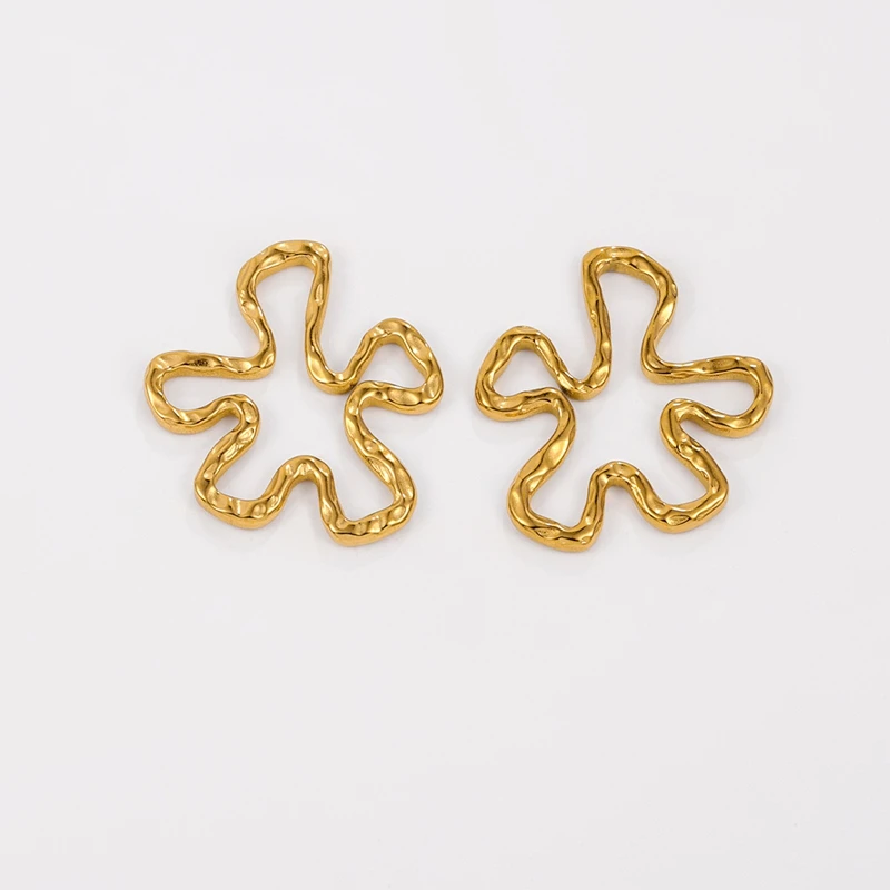 4pcs French Elegant Irregular Hollow Flower Charms 304 Stainless Steel Gold Plated DIY Pendant AccessoriesHandmade Earrings Neck