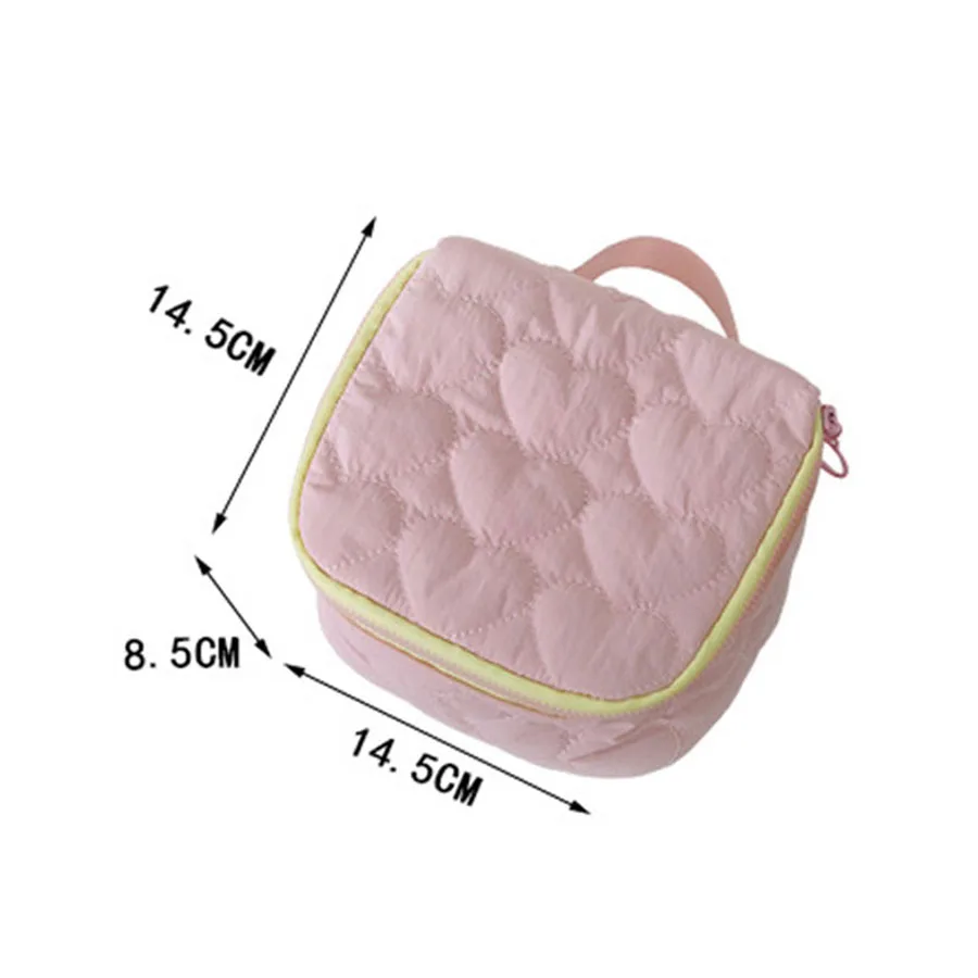 Borsa per il trucco Cute Love versione coreana Borsa per il lavaggio della borsa da viaggio portatile di grande capacità
