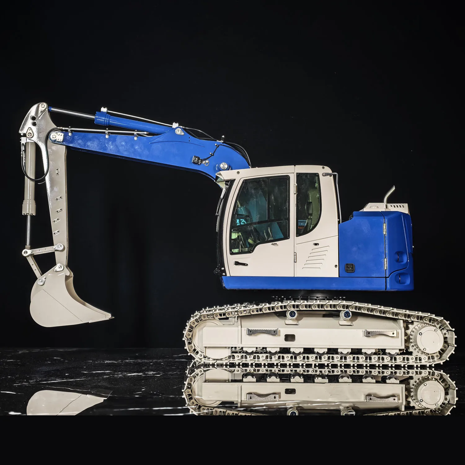 

R920 JDM-208 1/14 Metal RC Hydraulic Tracked Excavator 3CH 2Arms Remote Control Digger Model Flysky ST8 Radio No Sounds RTR