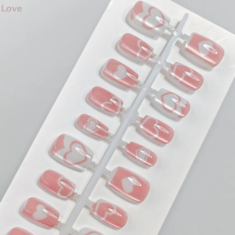 [L&P] 30 قطعة ضغط على شكل قلب على الأظافر مصنوع يدويًا قصير بغطاء كامل نصائح يمكن ارتداؤها للنساء أظافر مزيفة لتزيين الأظافر