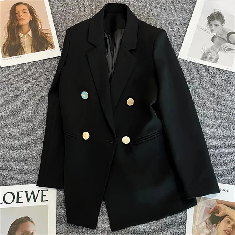 ❤ ❤ سترة نسائية بيضاء بإبزيم معدني أخضر لعام 2025 ملابس غير رسمية متعددة الاستخدامات ذات ملمس راقي على الطراز الغربي لربيع/خريف 20 جديد ★ ☆