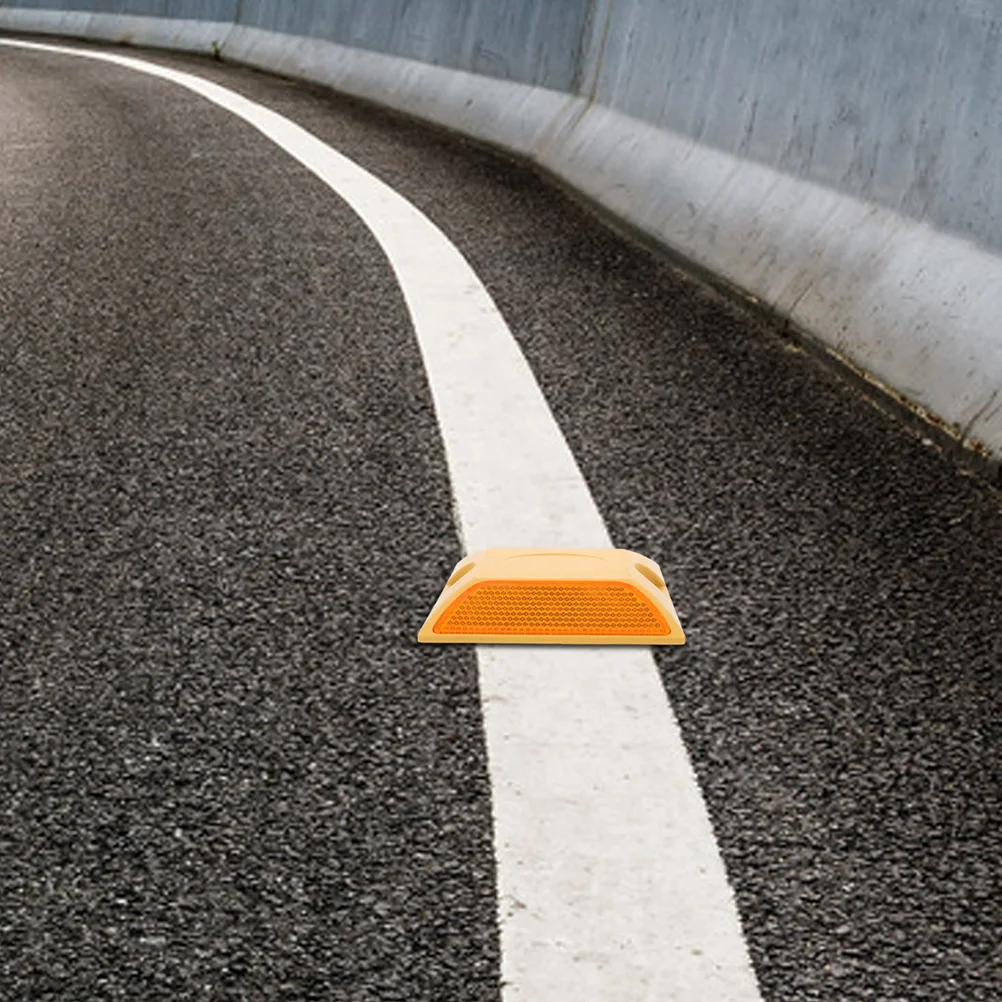 3Pcs Raised Reflective Plastic Road Studs Dual Sided Pavement Markers Highway Buffer Safety Driveway Sidewalk Highway Buffer Pad