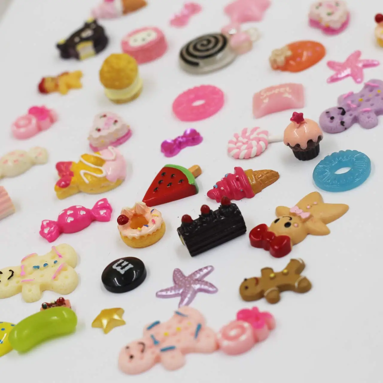 200PCS Mix Multi-shape Cake Candy Ice Cream Flatback Resin Cameos DIY Handicrafts Decoration Headwear Jewelry Accessories