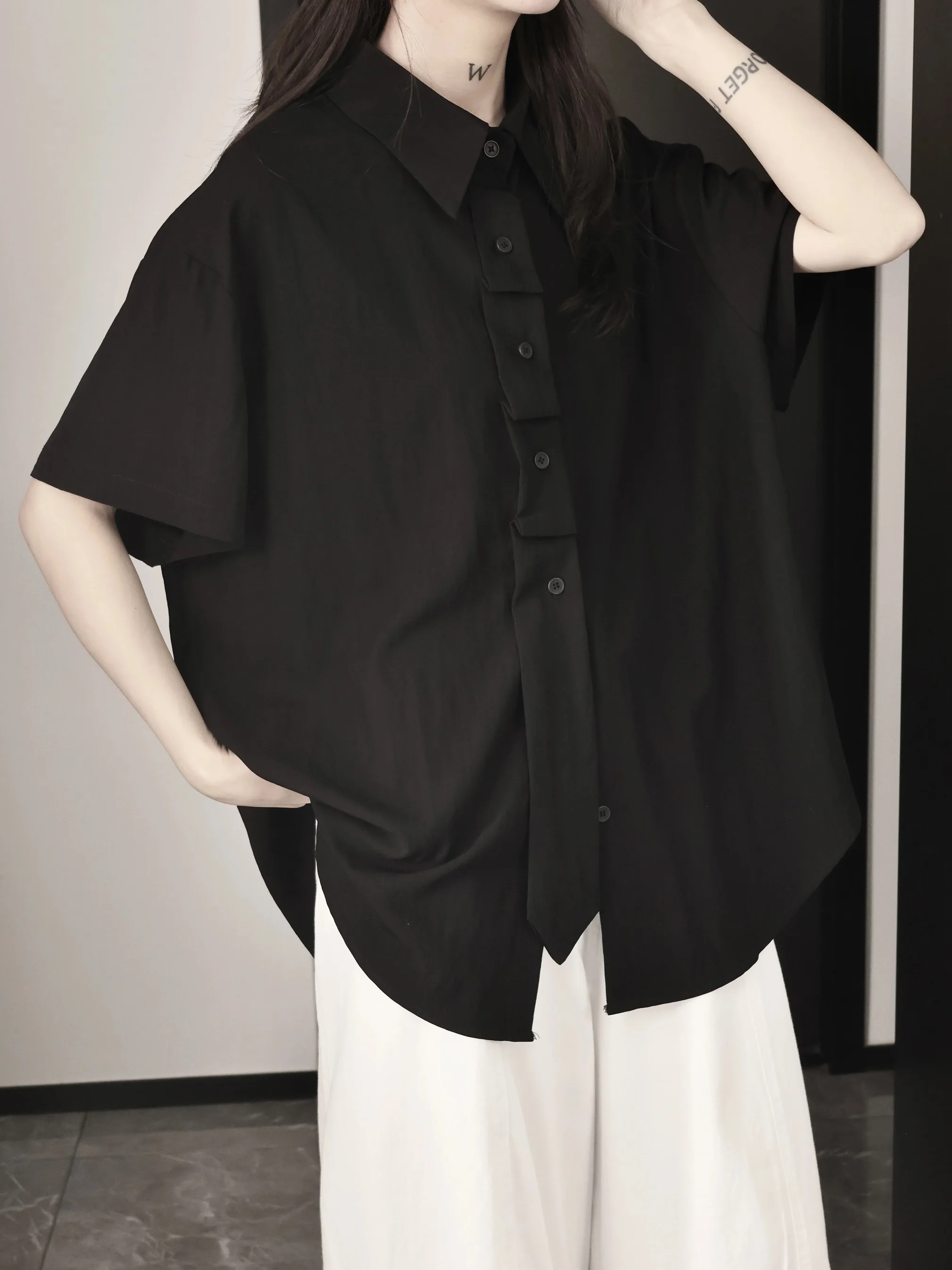 

Slimming Effect Black White Loose Women's Shirt Short Sleeve French Style Collar Design Casual Fashion Spring Summer