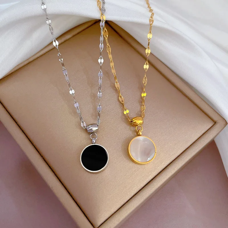 Stainless Steel Charm Black and White Two-sided Fritillary Shell Pendant Necklace for Women New Luxury Korea Collar Jewelry Gift