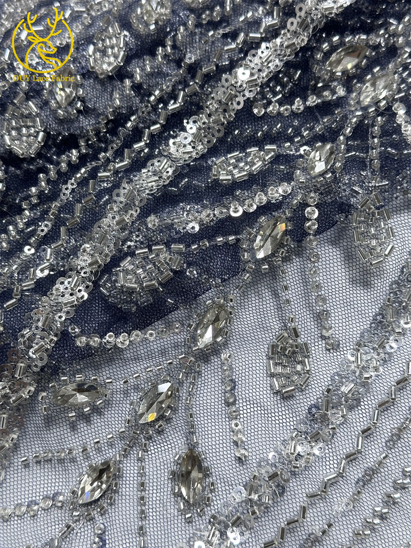 Nigerianischer handgefertigter Perlen-Diamant-Spitzenstoff, neuester 2026 eleganter afrikanischer Pailletten-Tüll-Spitzenstoff für Hochzeitskleider. – Detail 23