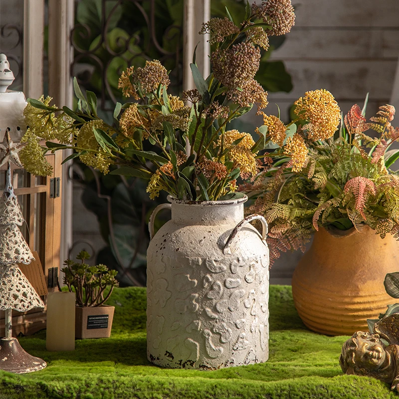 Rustic Decorative White Flower Vase in Distressed Metal for Antique Look for Worldwide Export From China