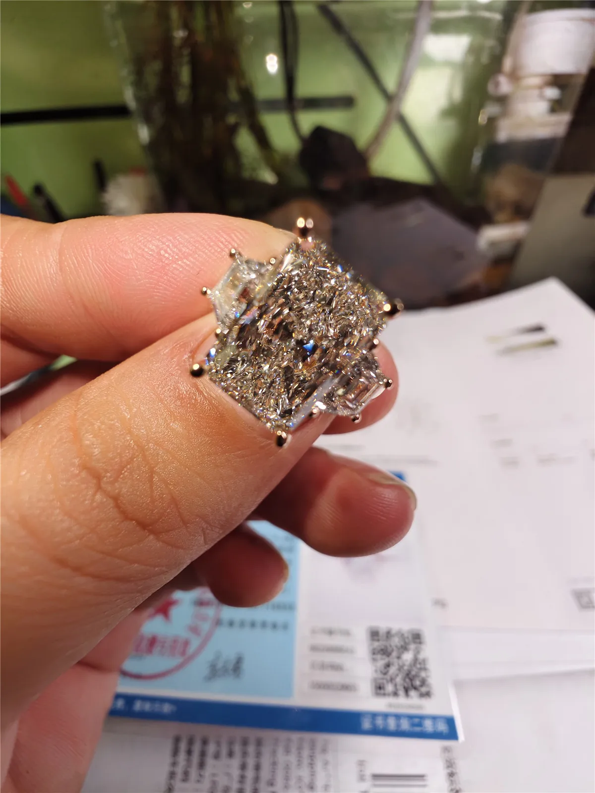 14K Gold Lab-Grown Diamond CVD HPHT Radiant Cut 4CT Three-Stone Ring 10K Gold Engagement Ring Fashion Jewelry Wholesale