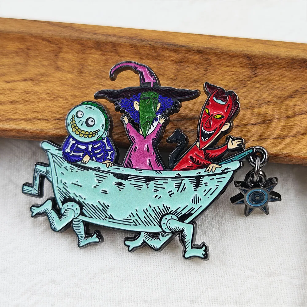 Spooky Ghost Enamel Brooch Bathtub‑shape Lapel Pin With Small Pendant Halloween Badge For Backpack Jacket Fashion Jewelry Gift