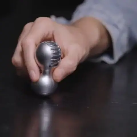 Outdoor Portable EDC Metal Finger Roller Clicker Toy Spinning Top Creative Gift Toys