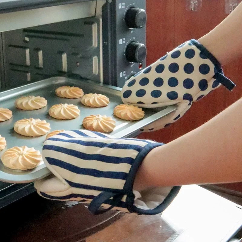 Handmade Thick Cotton Polka Dot Oven Gloves Heat Resistant Quilted Microwave Mitts Baking Grill Kitchen Tool Gift