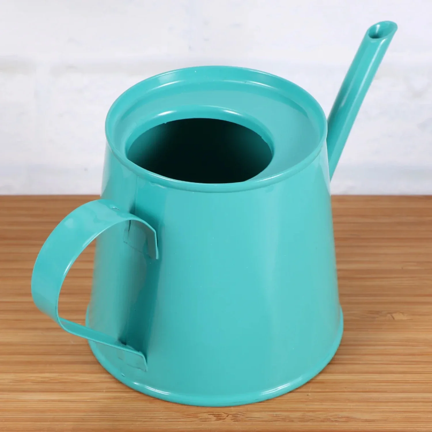 Iron Mini Flower Vase – Child-friendly Watering Can for Outdoor Plants, Unique Layout Model with Photo-worthy Design