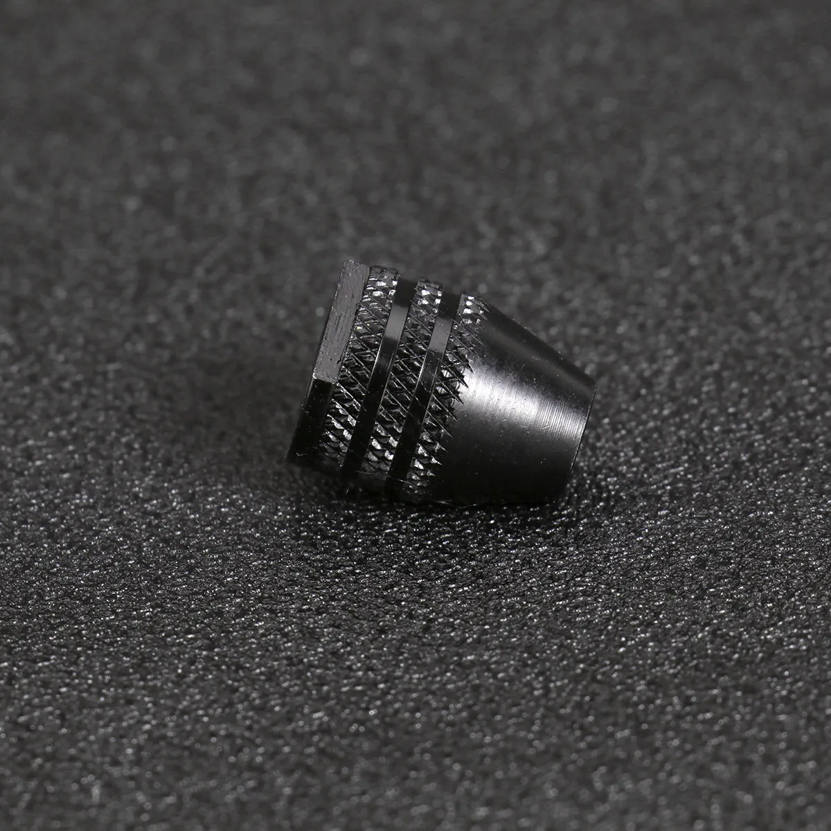 

Black Mini Keyless Drill Chuck Alloy Adapter Holds 0.3-3.2mm Drill Bits Ratchet Locking Converter Chuck Key