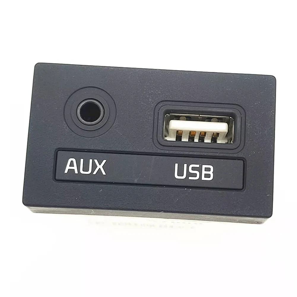 Center Console Installation 12V AUX USB Socket Practical And Reliable Quick Installation 12V Voltage ABS Material