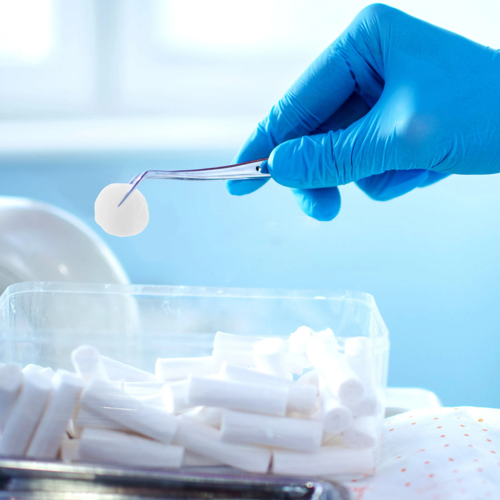 

400pcs Cotton Balls Medical Grade Soft Absorbent Disposable Salon Makeup Application Removal Face Pads