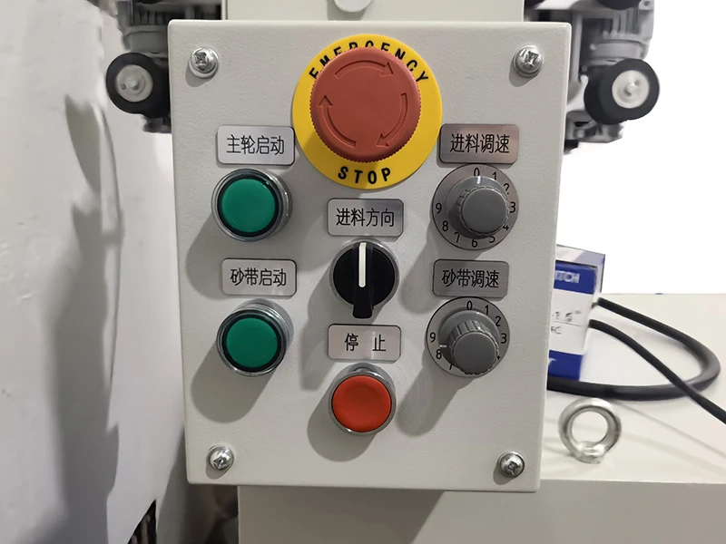 Edelstahl-Poliermaschine für gebogenes Rohr, Rohrbandschleifer für die Spiegelabschluss