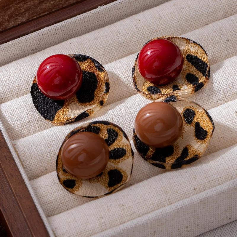 

Retro Bead Earrings Tiger's Eye Leopard Print Studs Luxury-Inspired Stud Earrings Elegant Stud Earrings