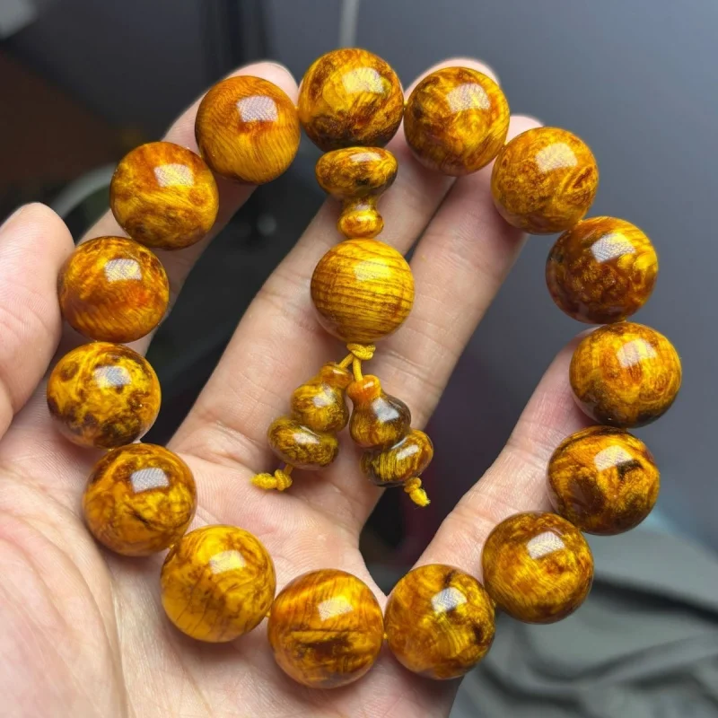Amber wood , Northeastern agarwood with natural scars, translucent pine beads, 108- Buddhist bracelet, 20-bead brace
