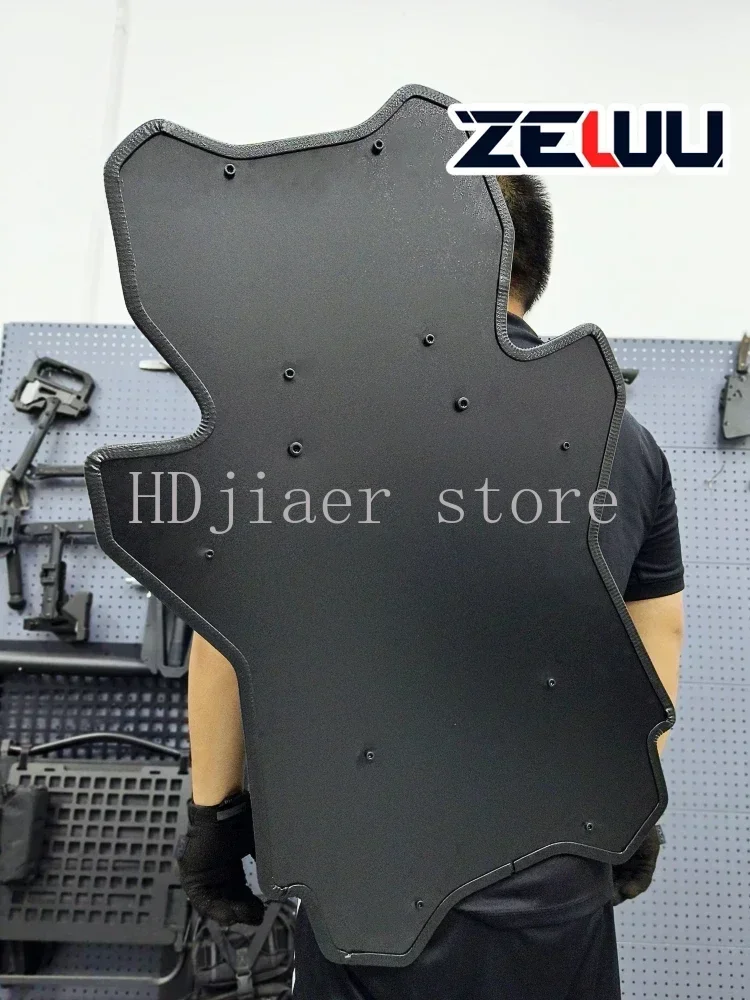 18 درع مشترك مضاد للرصاص، درع القطط، لعبة المناورات، شغب U، الدعائم التالية، نموذج كوس