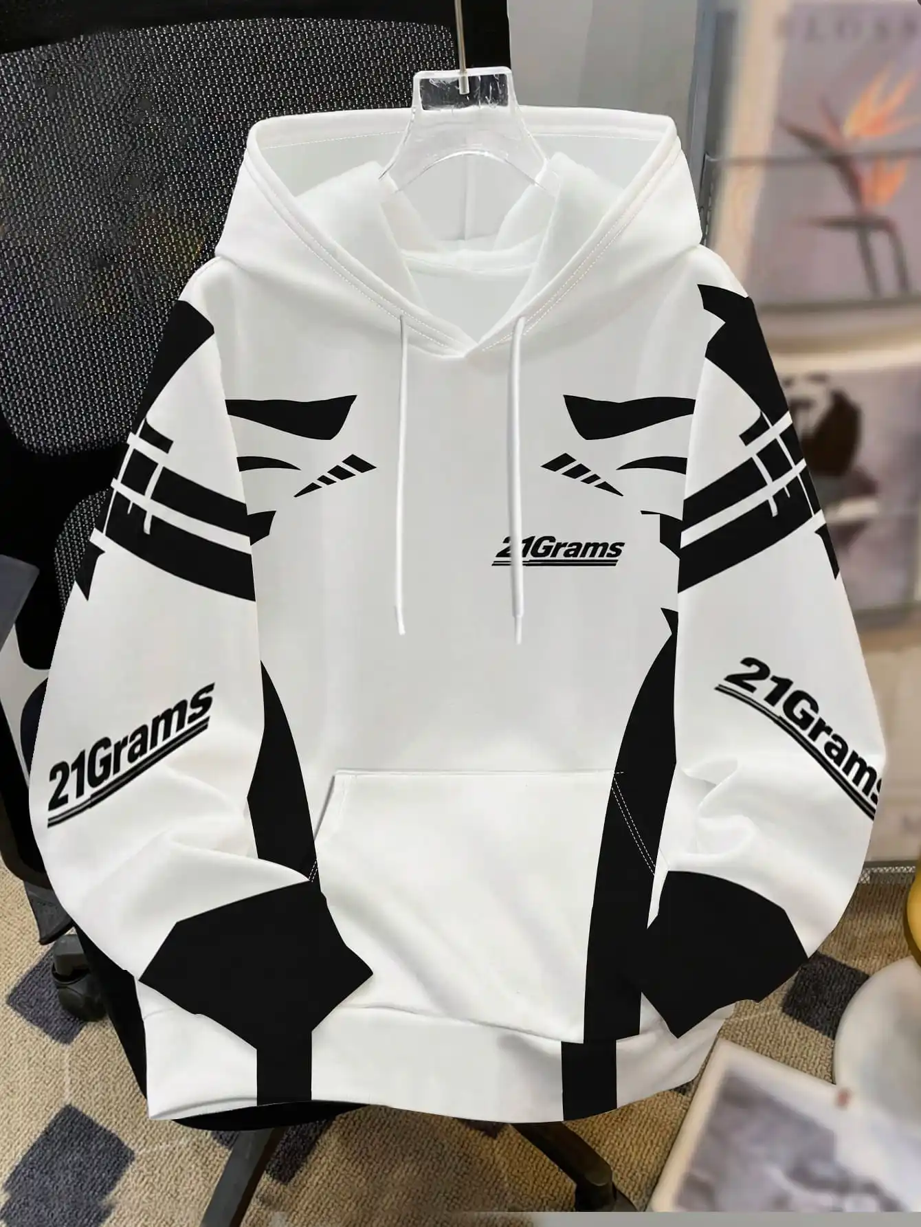 New model: men’s hooded long-sleeve loose-fitting casual printed basic sweatshirt. Perfect for young people in spring, summer, a