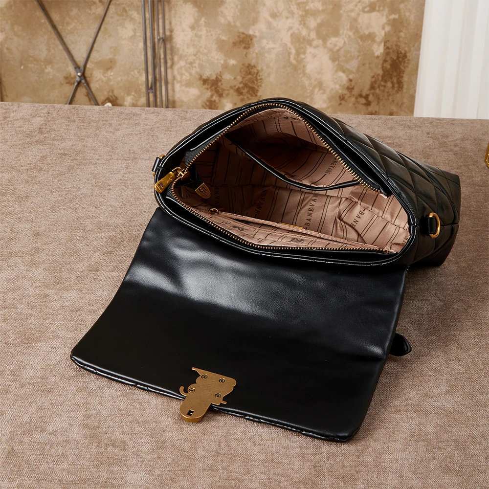 Crossbody bag for women 2026 new style bag, high-end single shoulder retro small square bag, hand-held small bag