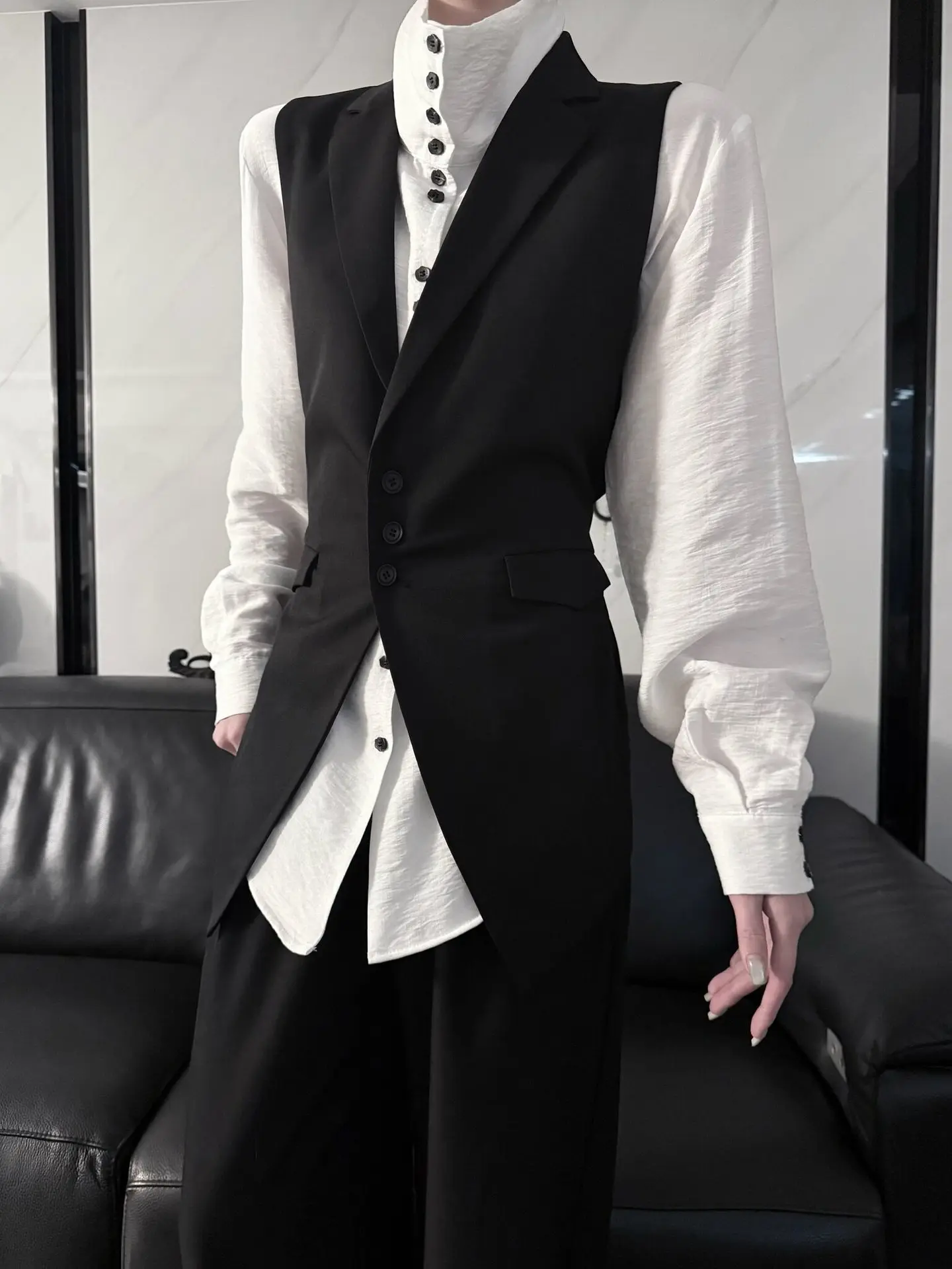 Men's V-neck Commuting Suit Vest American Autumn New Casual Fashion Dark Style Single Breasted Male Slim Sleeveless Suit Jacket