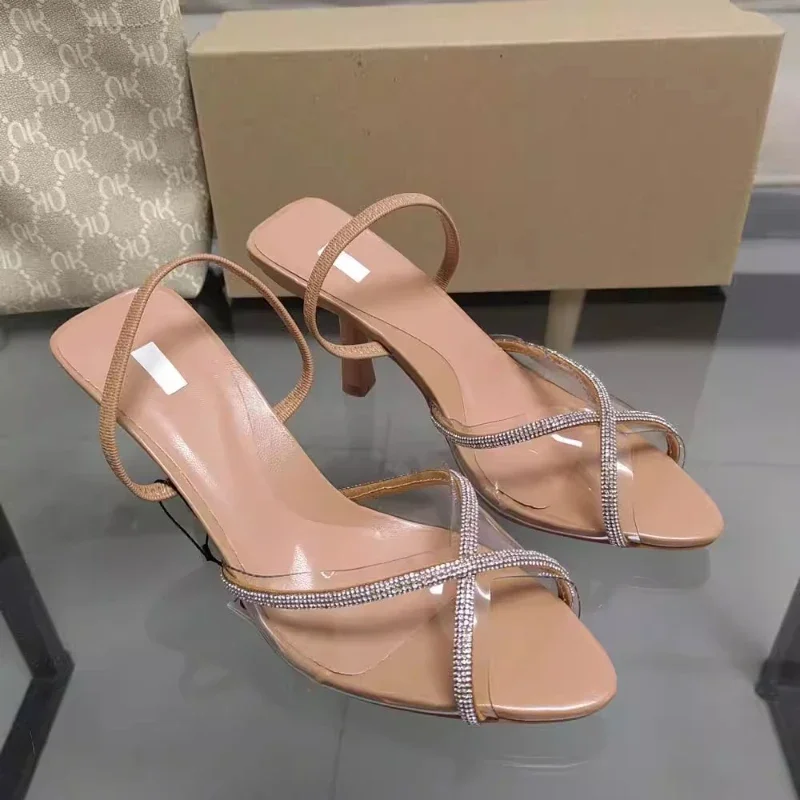 Lato 2024 eleganckie sandały damskie przezroczysta dekoracja w kształcie diamentu Slingback modne szpiczaste przezroczyste pcv kobiece buty na