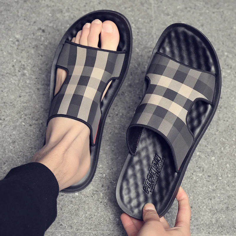 

Summer Men's Slippers Non-slip Shoes Men Outdoors Slippers Comfy Sandals Fashion Beach Flip Flop Soft Indoor Home Shoes 39-44