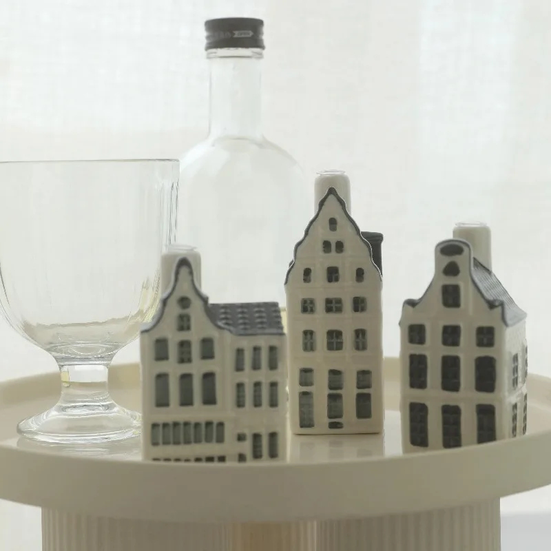 Nordic Hand-painted Ceramic House Modeling Ornaments Living Room Bedroom Wine Cabinet Desktop House Crafts Christmas Decoration