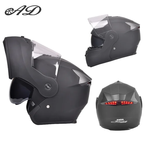 Imagen 1 del producto Casco de motocicleta AD Factory al por mayor, con luces LED inteligentes, doble espejo, para viajes seguros.