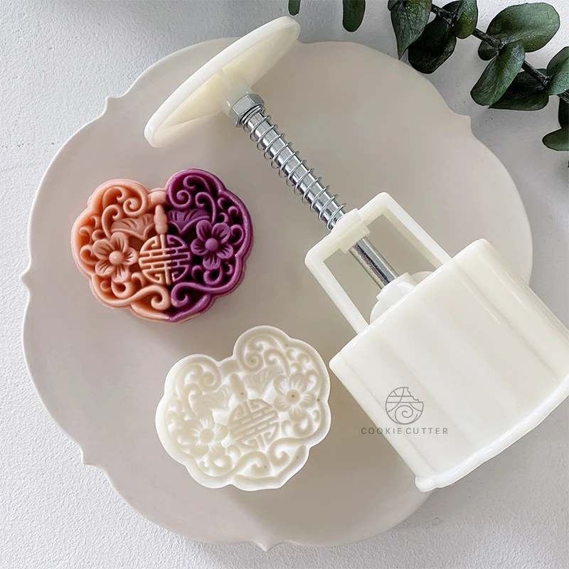 Ruyi Lock Lion Shape Mooncake Mold Chinese Festival Auspicious Baking Mould Wishes Hand Pressure Plunger Cookie Cutter Bakeware