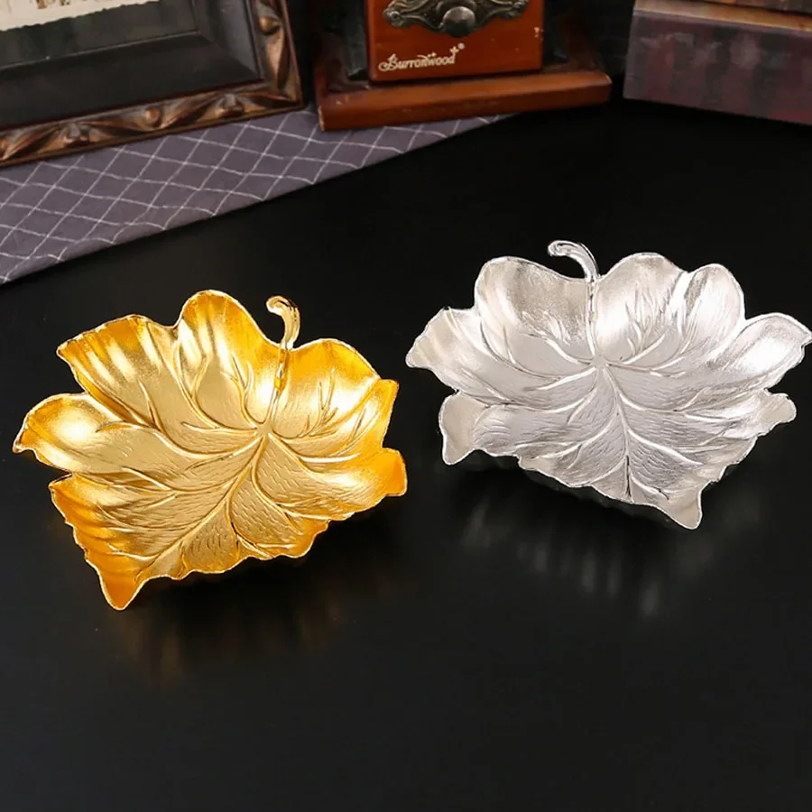 Vintage Gold Leaf Zinc Alloy Cupcake Dish European Style Jewelry Holder Tray for Home Storage And Display Dried Fruit Plate