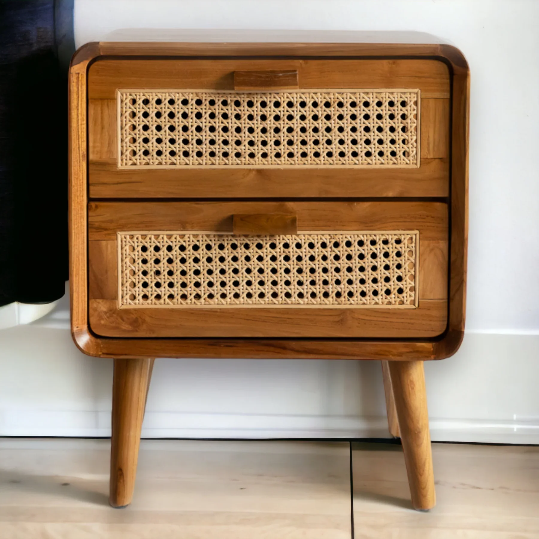 Wooden 4-door sideboard with 2 drawers, can be stored in the living room and kitchen