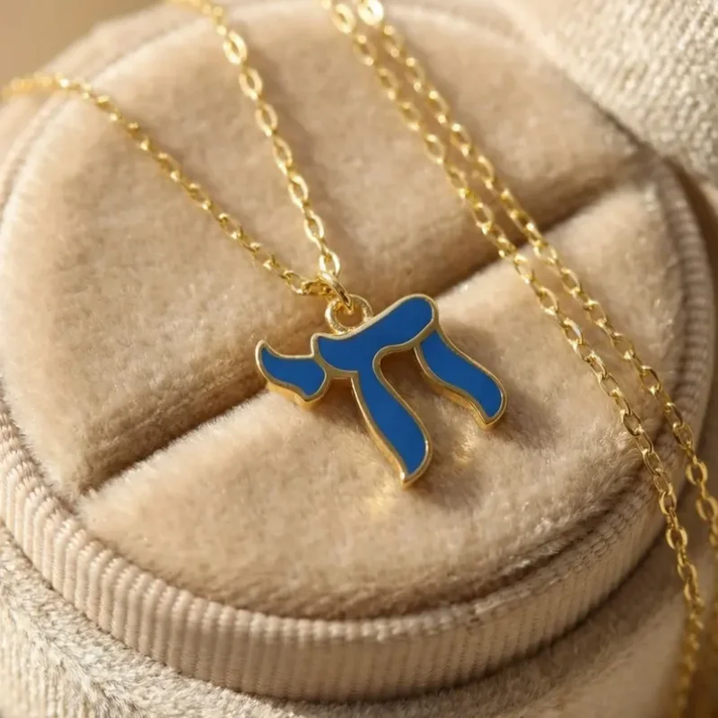 Amaxer Hebrew Chai White Shell Chai Blue Chai Enamel Jewish Pendant Necklace for Women Luck & Life Symbol Pendant Jewelry Gifts