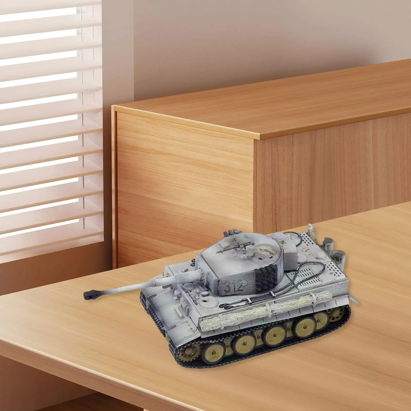 

Модель танка в масштабе 1:72, игрушки для девочек, настольное украшение для детей и мальчиков, прочное, серое, реалистичное.