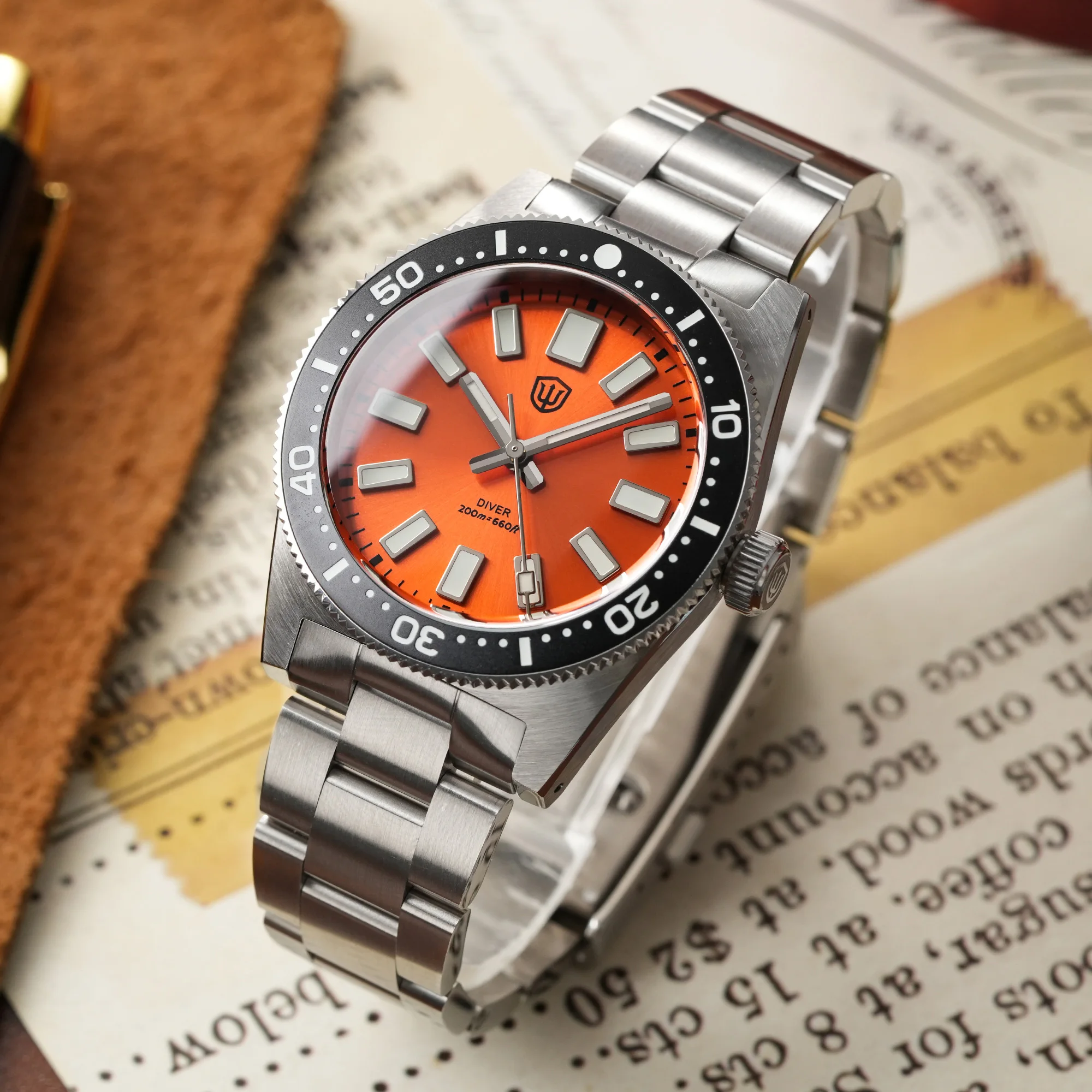 Watchdives WD1965 V2 Quartz Watch VH31 Sweep Second Movement Luminous Domed Sapphire 20Bar Waterproof 38mm Vintage 62mas Watches
