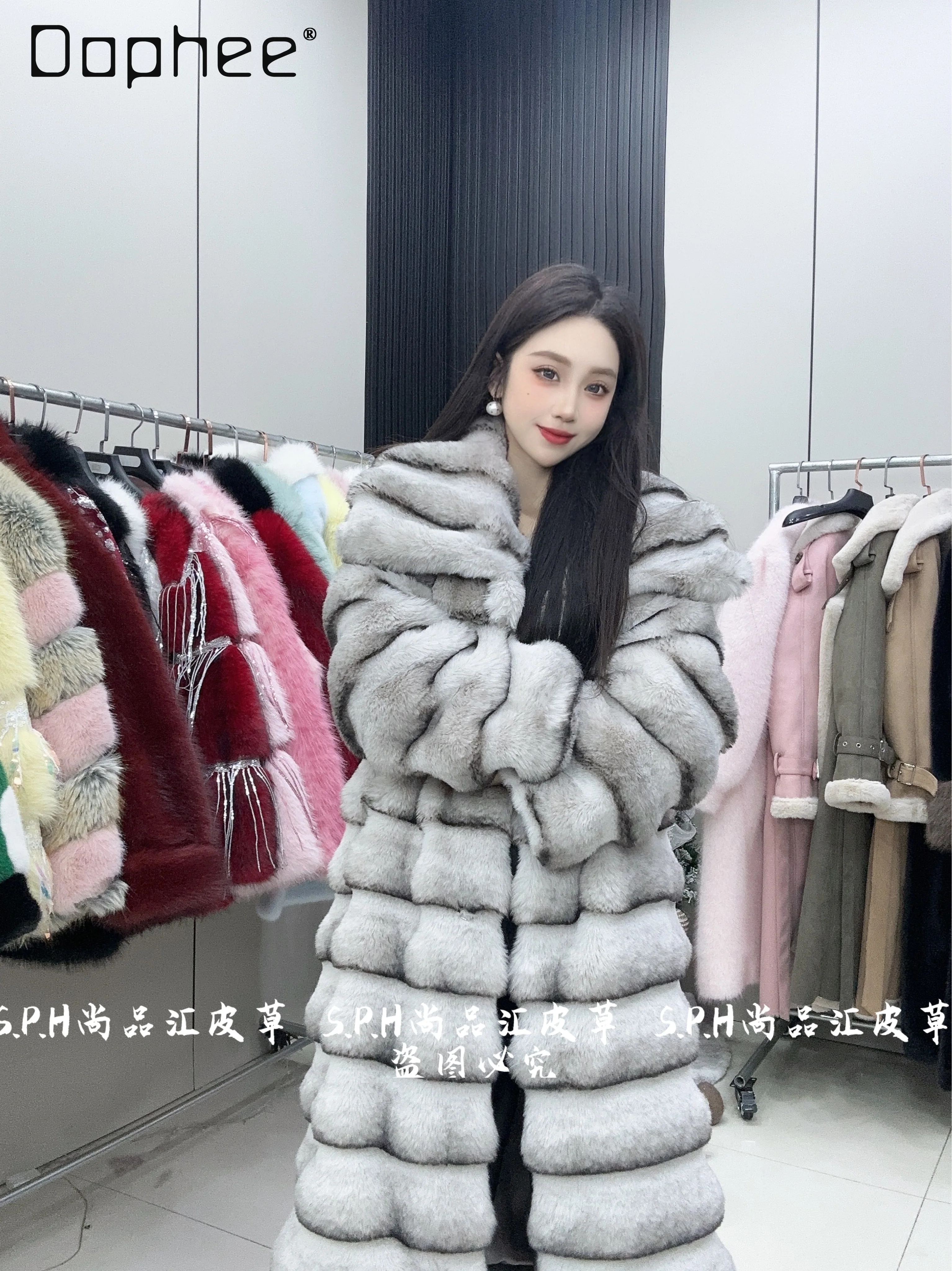 

High-end Gray Gradient Totoro Long Coat with Thickened Collar 2025 New Luxurious Fur Winter Coat for Women Fluffy Jacket