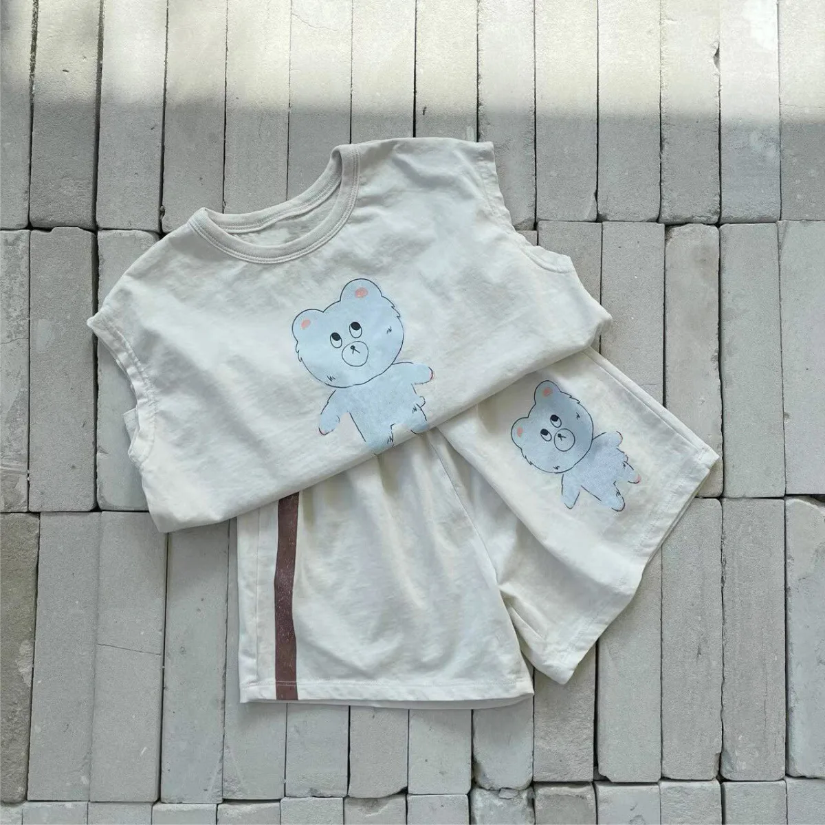 2025 여름 새 아기 짧은 소매 옷 세트 코튼 소년 소녀 귀여운 곰 인쇄 T 셔츠 + 반바지 2pcs 정장 유아 캐주얼 세트