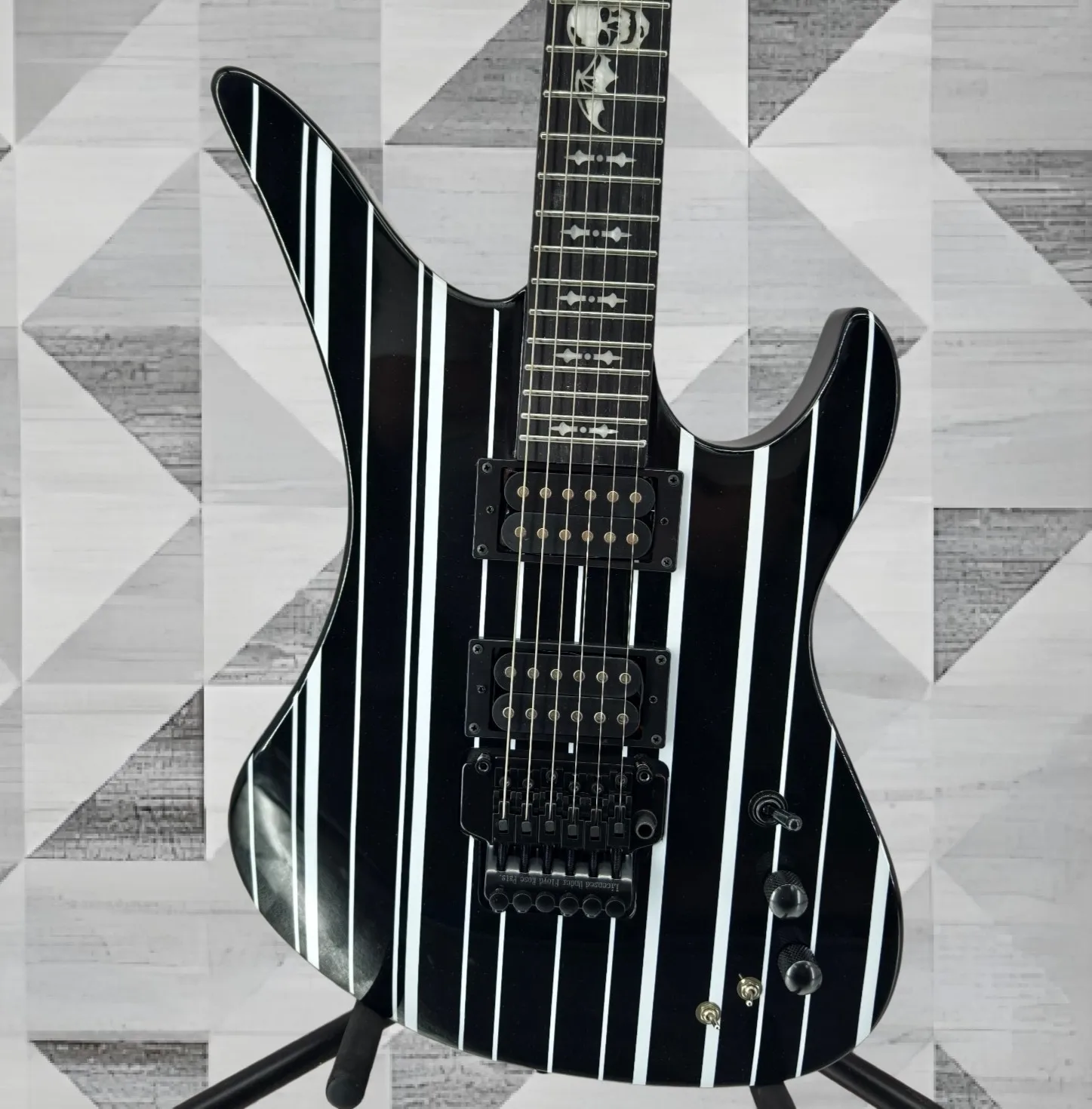 Performance Schecter Synyster Gates Signature Guitar – Black & White Pinstripe  guitar