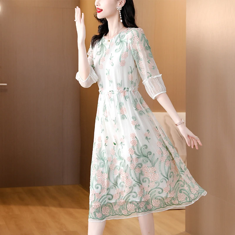 فستان ميدي فاخر من الحرير مناسبة رسمية للربيع فستان نسائي عتيق مطرز للشاطئ بوهو 2025 صيفي أنيق غير رسمي للحفلات